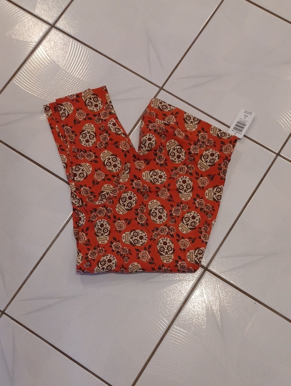 4/$80 New Torrid Orange Skull & Rose Print Leggings - Size 2 (US18)
